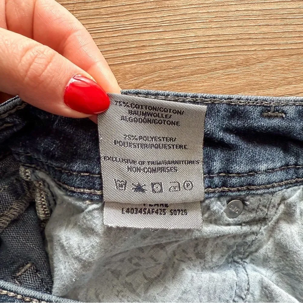Silver Aiko Kick Flare Dark Wash Jeans Size 30